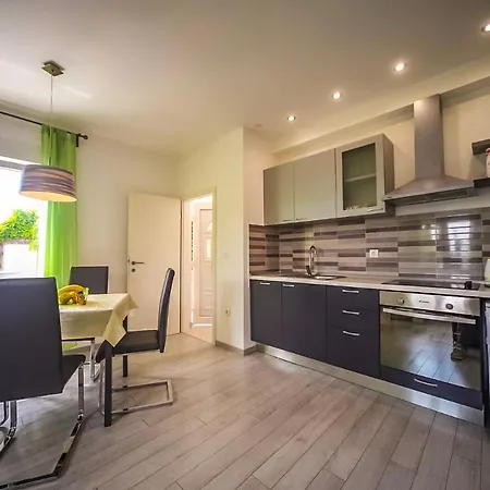 Apartman Carmen Volosko *