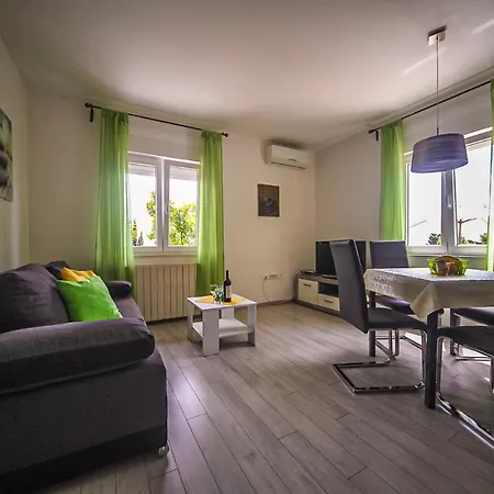 Apartament Carmen Volosko *